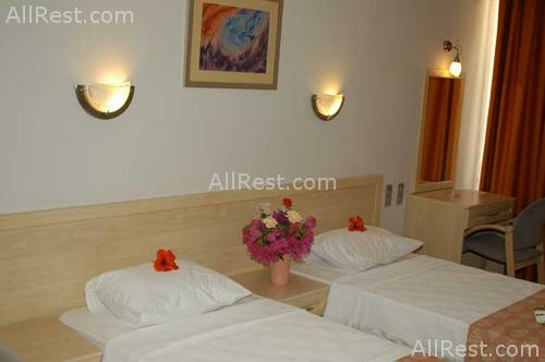 Elegan Garden Hotel 4